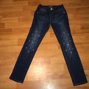 I’m am selling them because they don’t fit